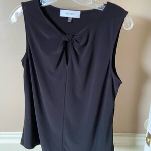 Jones Studio Elegant Black Sleeveless Blouse